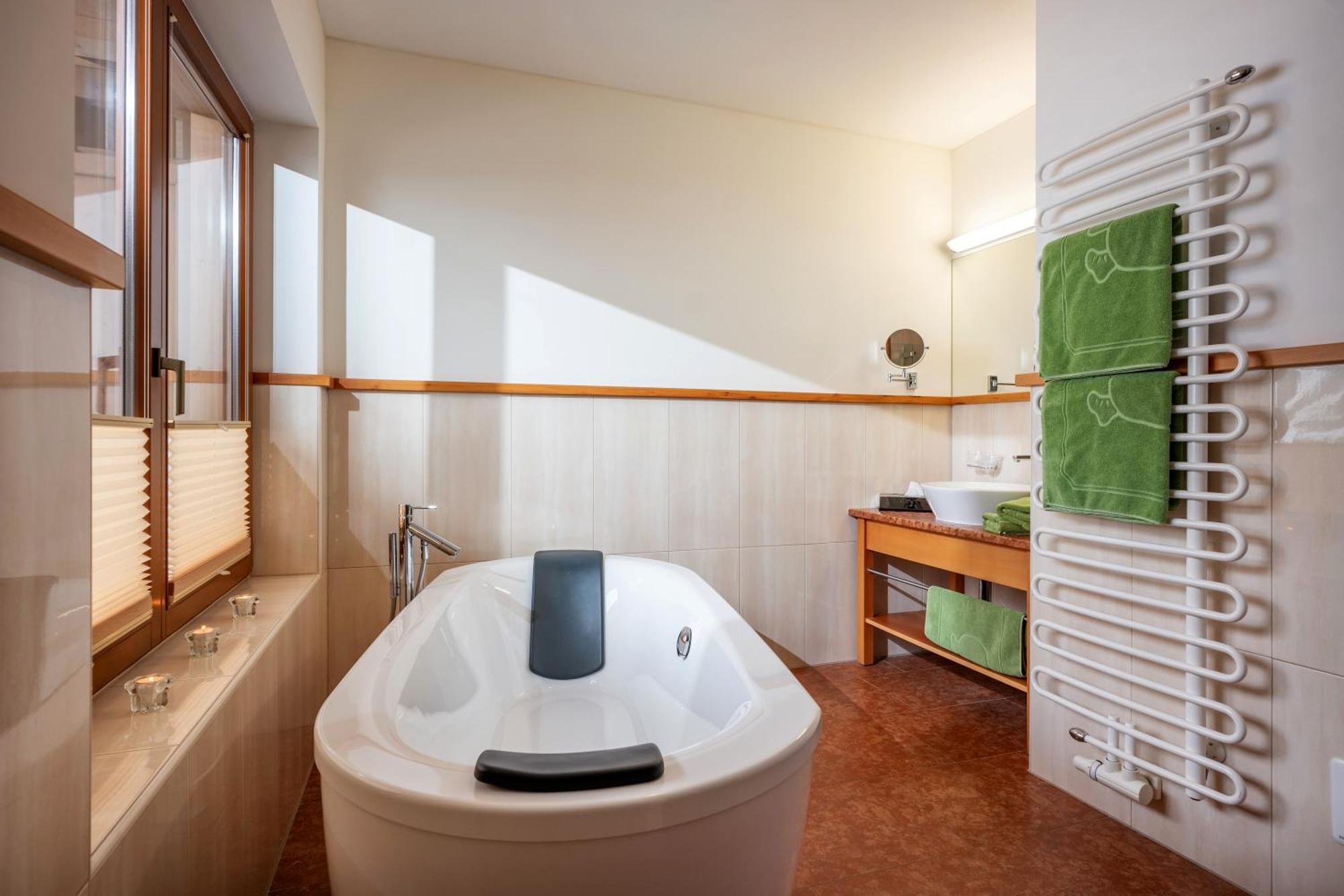 Natur- & Wanderhotel Tuxertal Екстериор снимка
