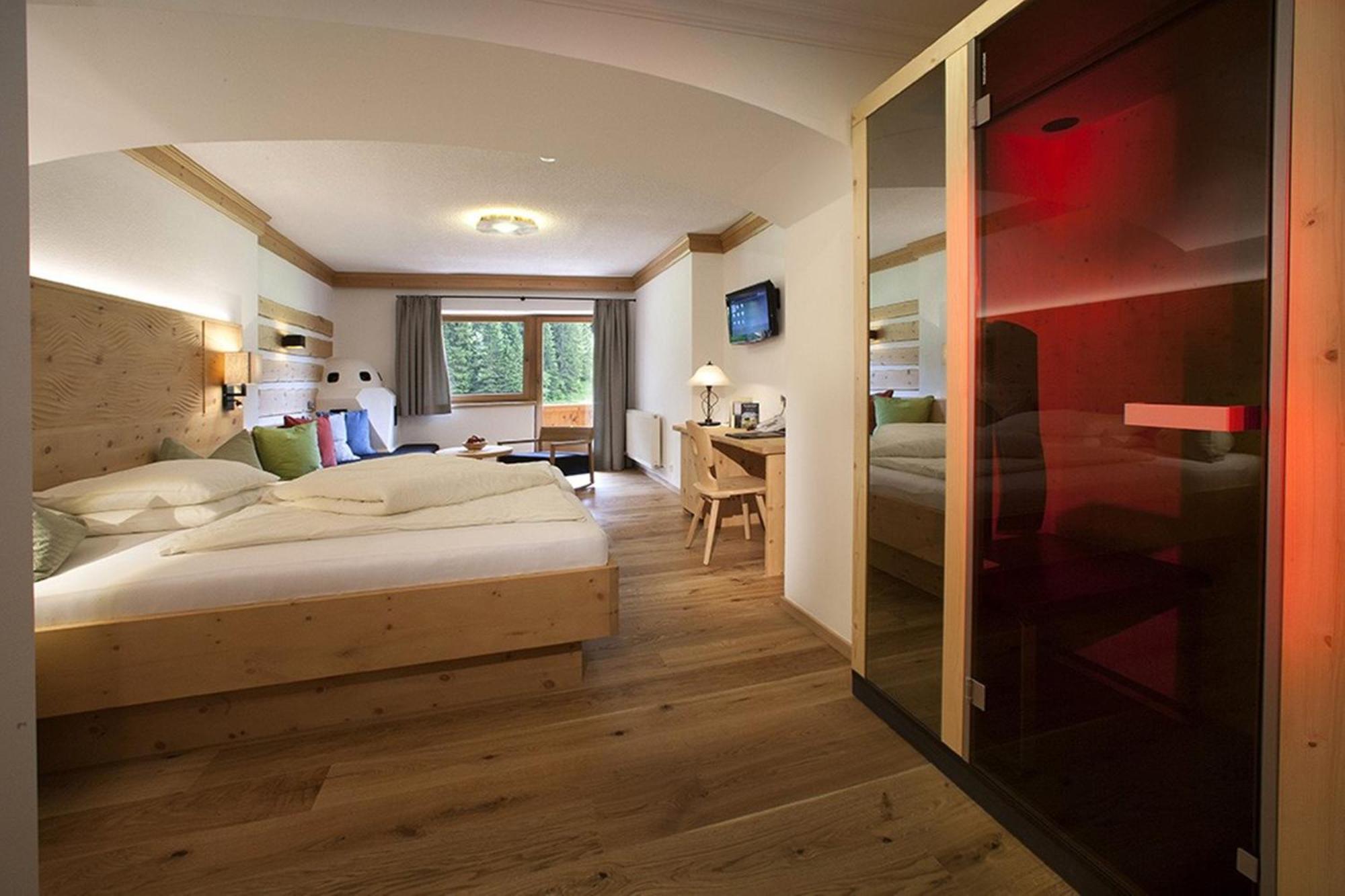 Natur- & Wanderhotel Tuxertal Стая снимка