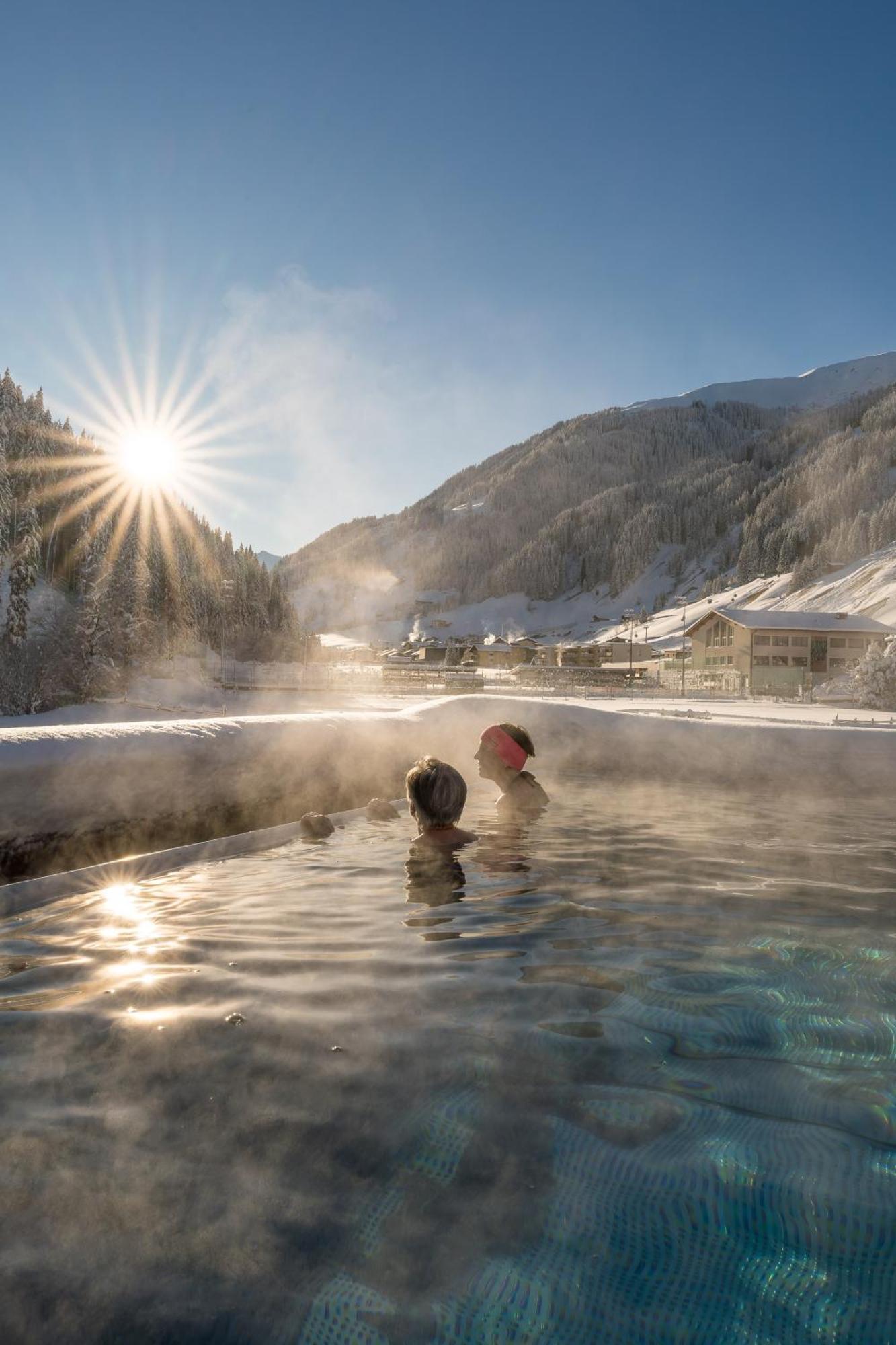 Natur- & Wanderhotel Tuxertal Екстериор снимка