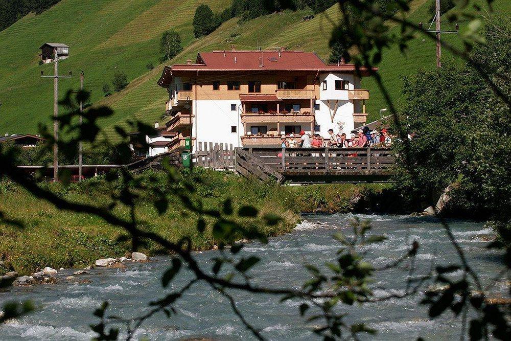 Natur- & Wanderhotel Tuxertal Екстериор снимка