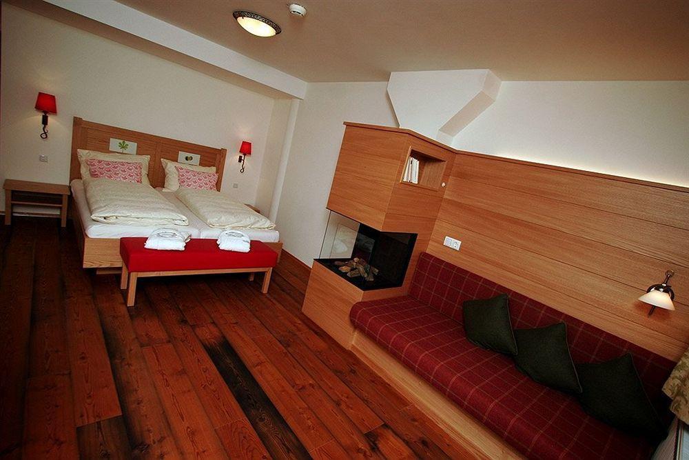 Natur- & Wanderhotel Tuxertal Екстериор снимка