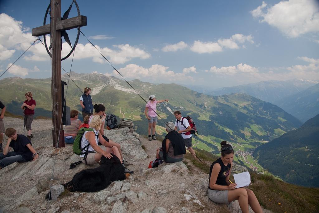 Natur- & Wanderhotel Tuxertal Екстериор снимка