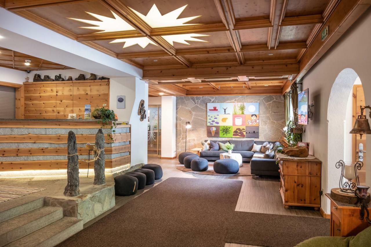 Natur- & Wanderhotel Tuxertal Екстериор снимка