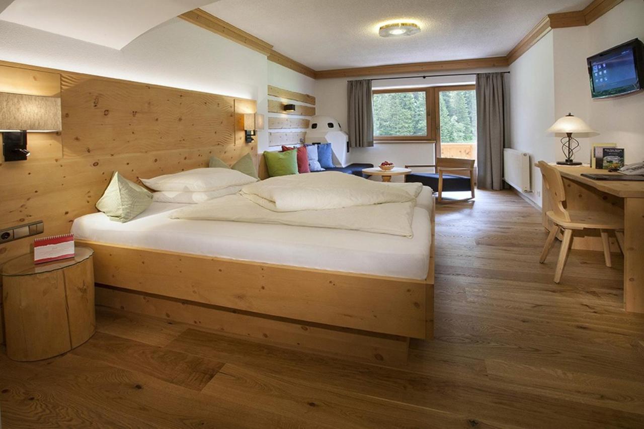 Natur- & Wanderhotel Tuxertal Стая снимка